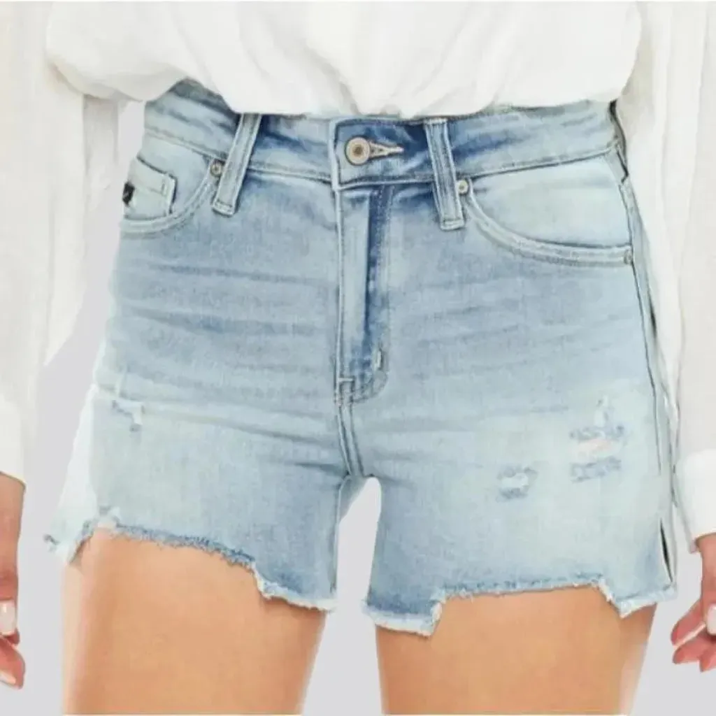 Straight tall-waisted jean shorts for ladies