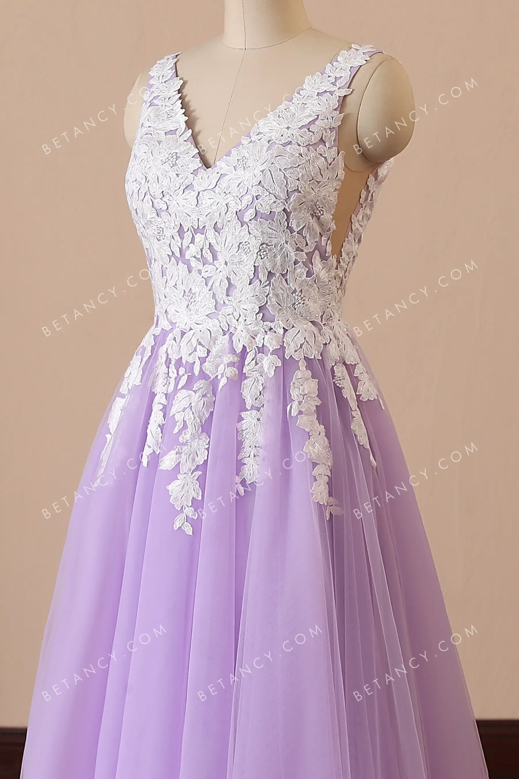 White Lace Appliqued Lilac Tulle V-neck Formal Gown